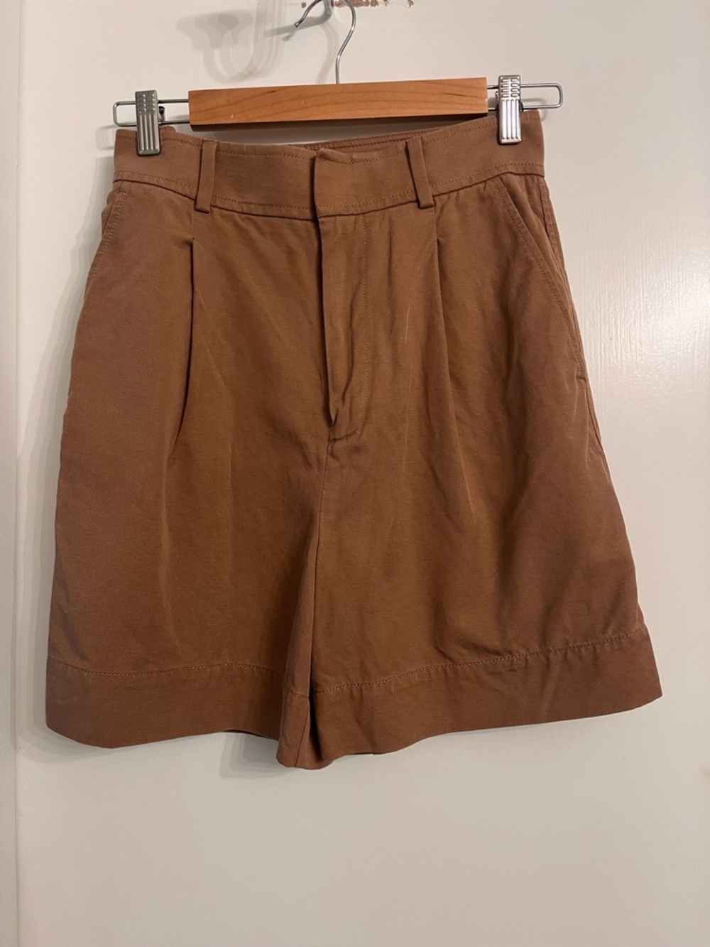 Everlane Tailored Brown High-Rise Shorts